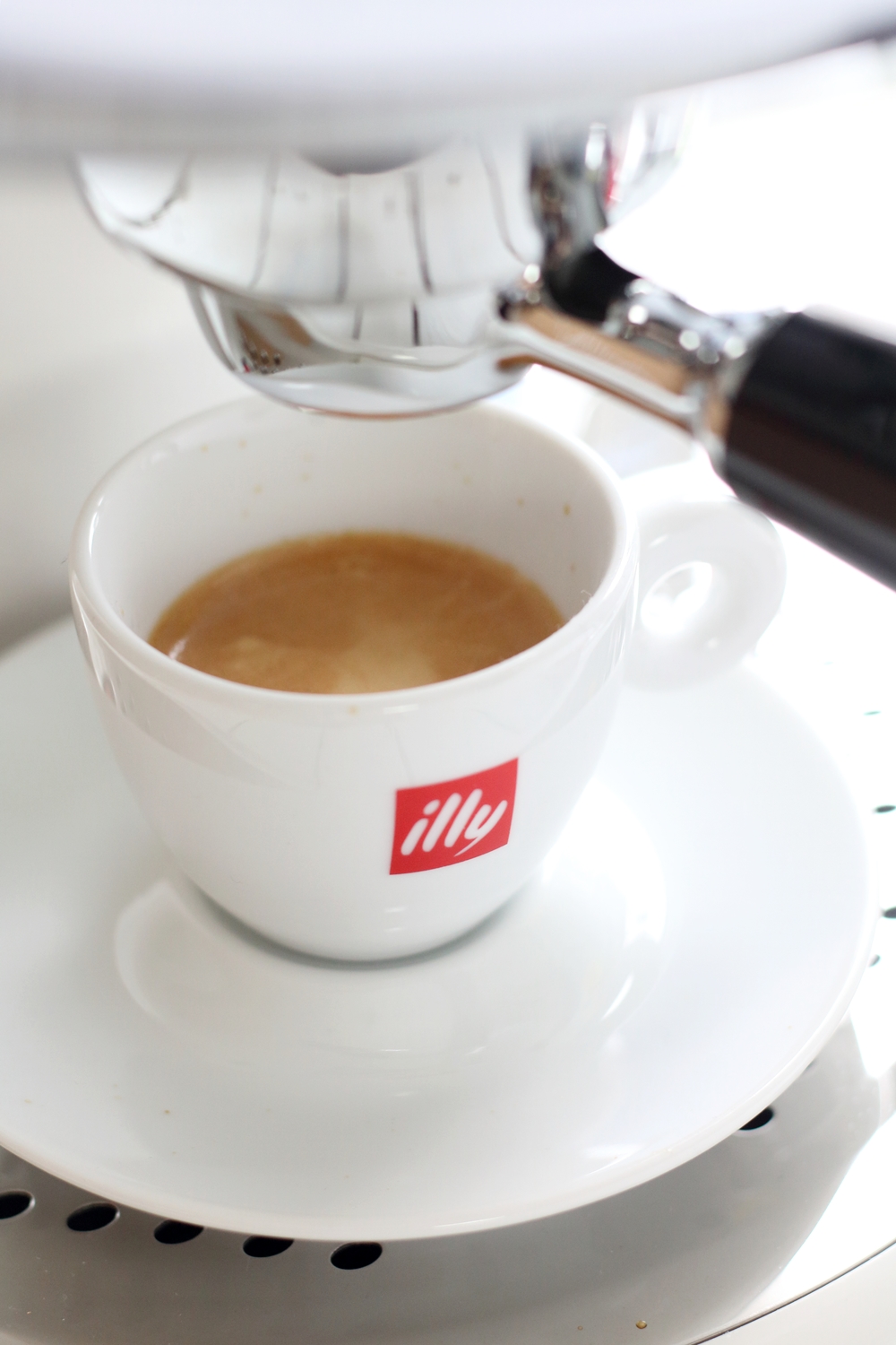 Illy Iperespresso Espressomaschine weiss 11 Lavie Deboite