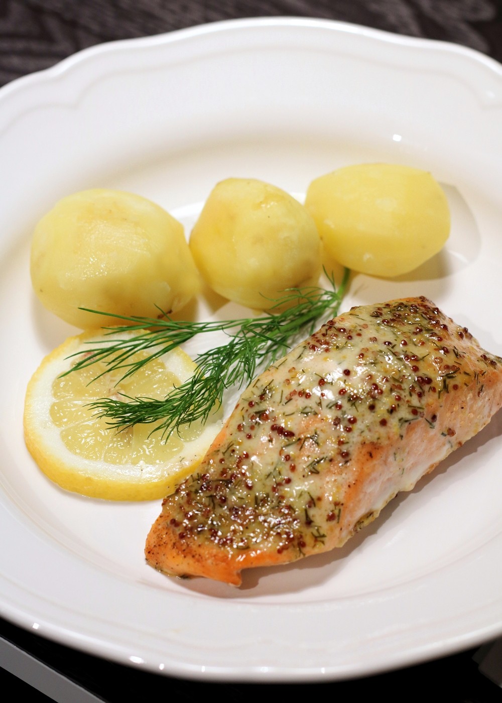 Lachs in Senf Dill Sauce000008