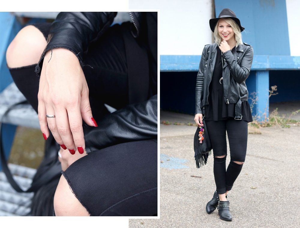 Fashionblogger Outfit all in black Jeans Lederjacke Hut Fransentasche Bikerboots (12)