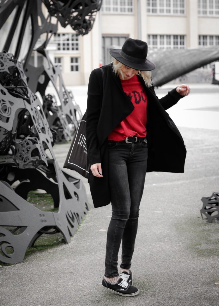 Outfit: AC/DC Shirt - Rock Dein Leben! - Lavie Deboite